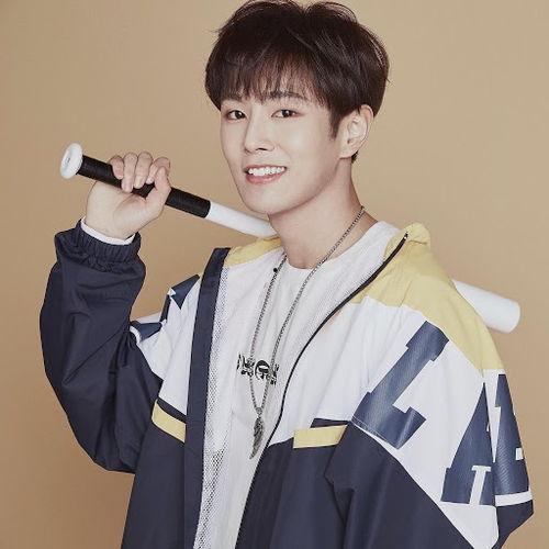 最新八卦爆料李汶翰,神秘女友身份引网友热议 第3张 最新八卦爆料李汶翰,神秘女友身份引网友热议 第3张